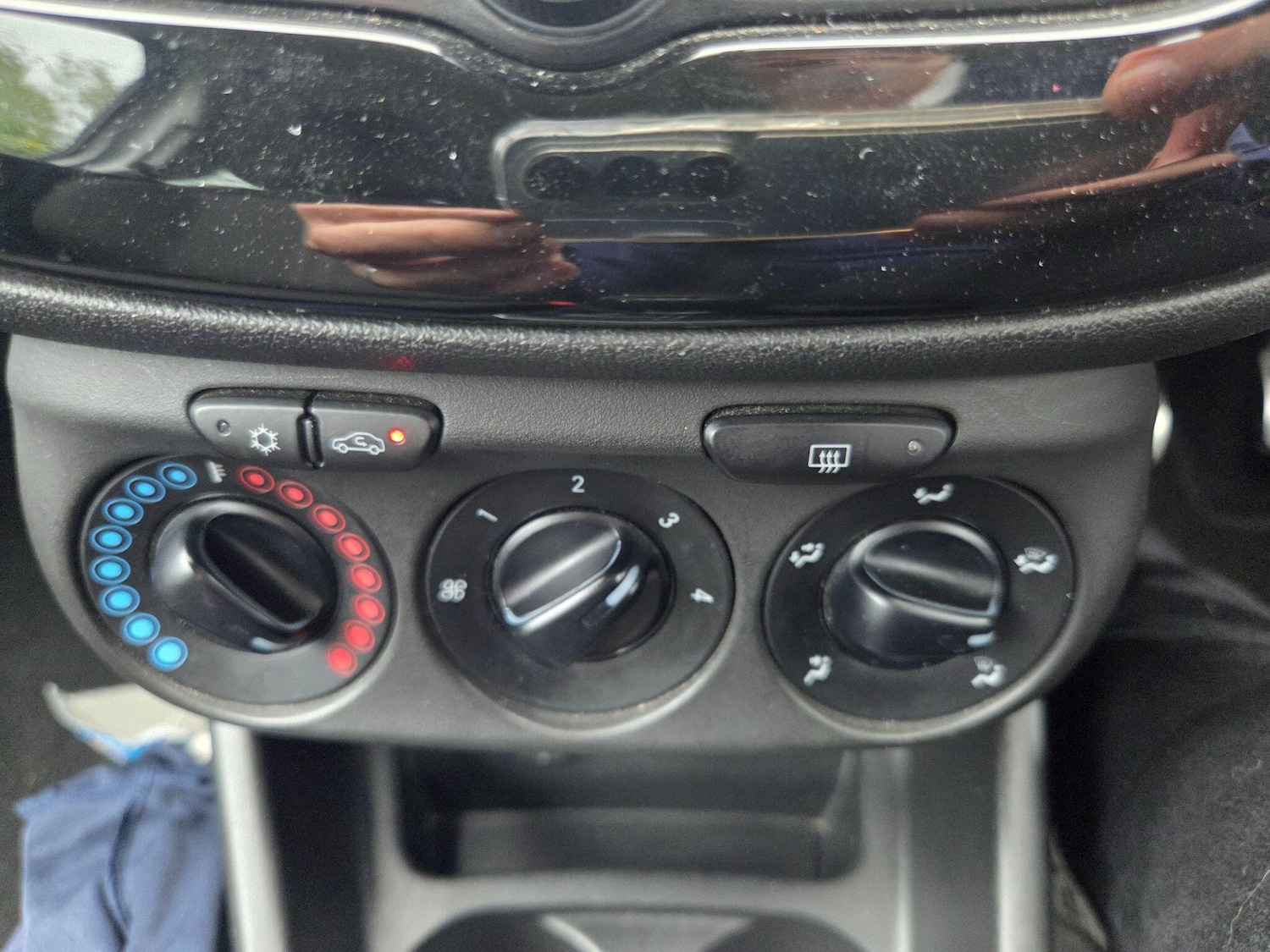 Used Vauxhall Corsa 2016 for sale - 75927602: Photo 16