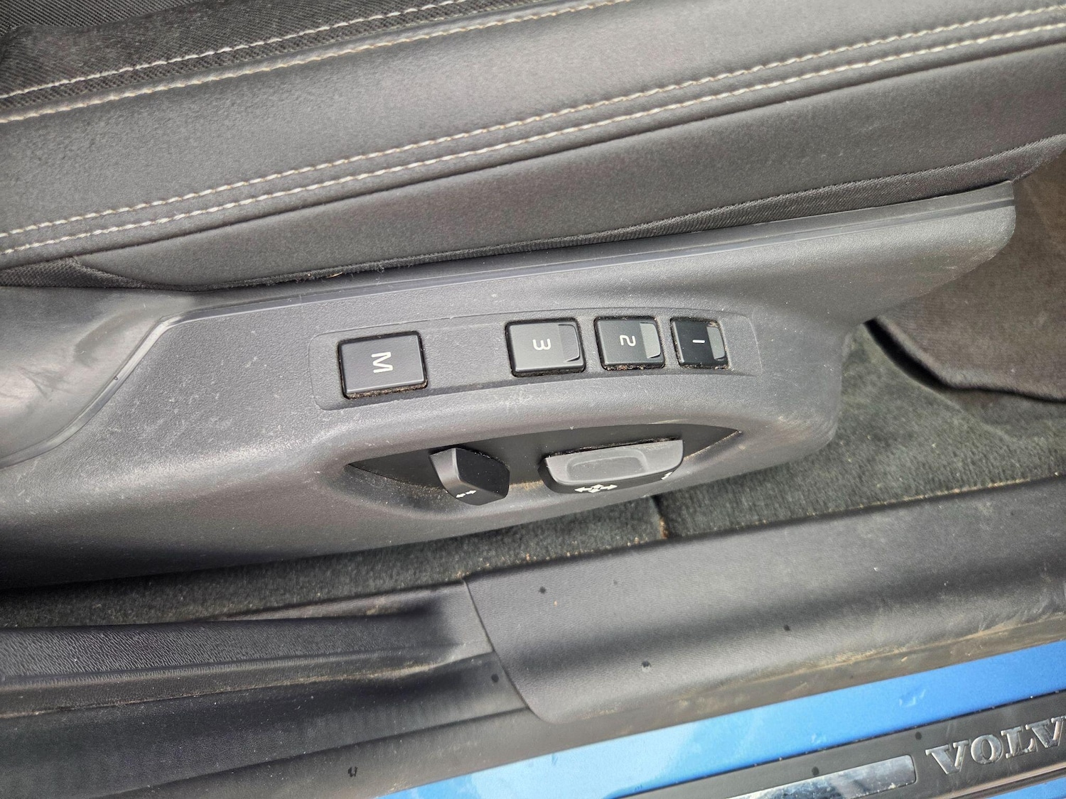 Used Volvo V60 2013 for sale - 75926640: Photo 18