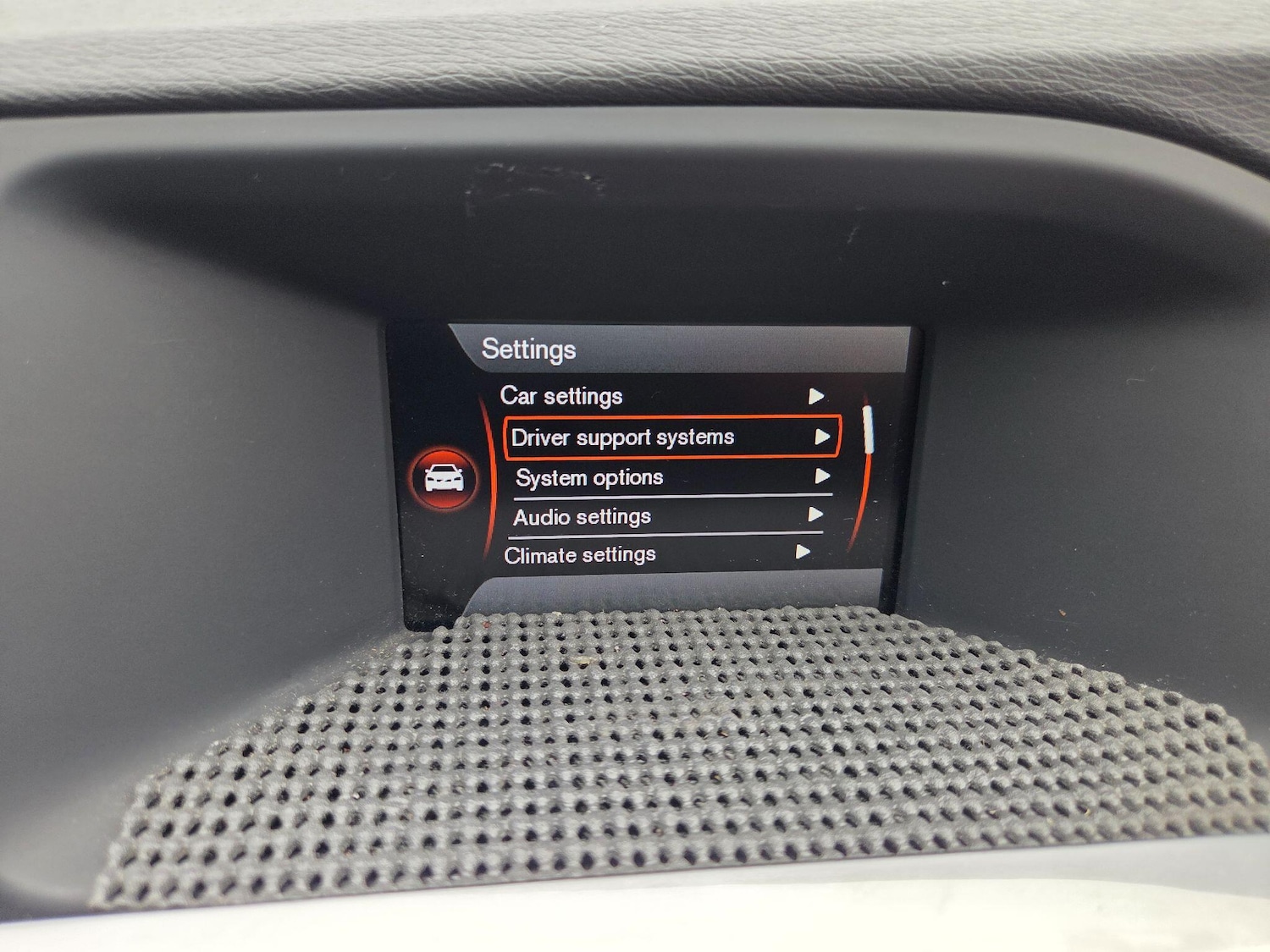 Used Volvo V60 2013 for sale - 75926640: Photo 25