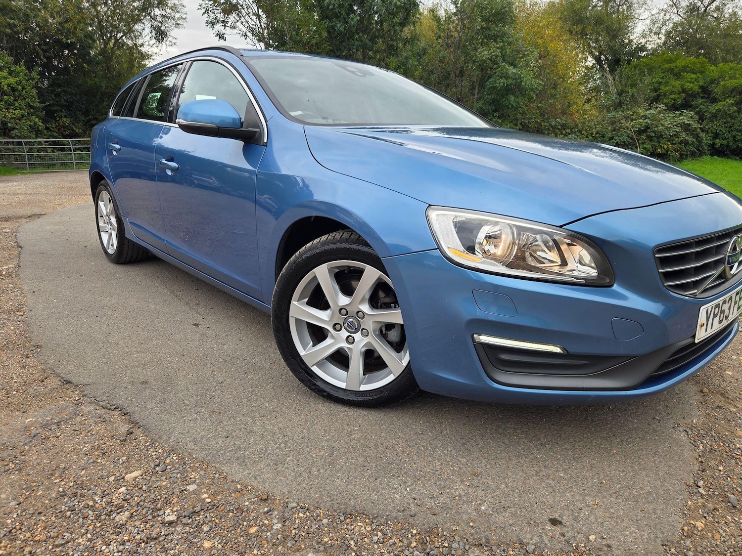 Used Volvo V60 2013 for sale - 75926640: Photo 7