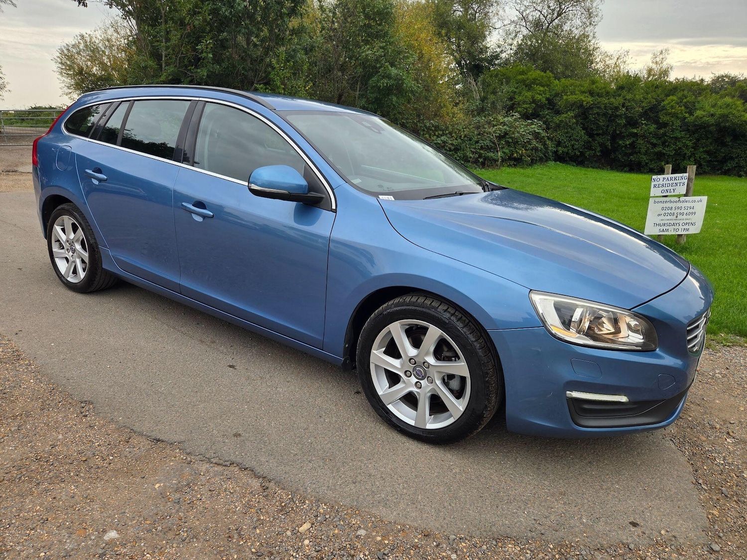 Used Volvo V60 2013 for sale - 75926640: Photo 8