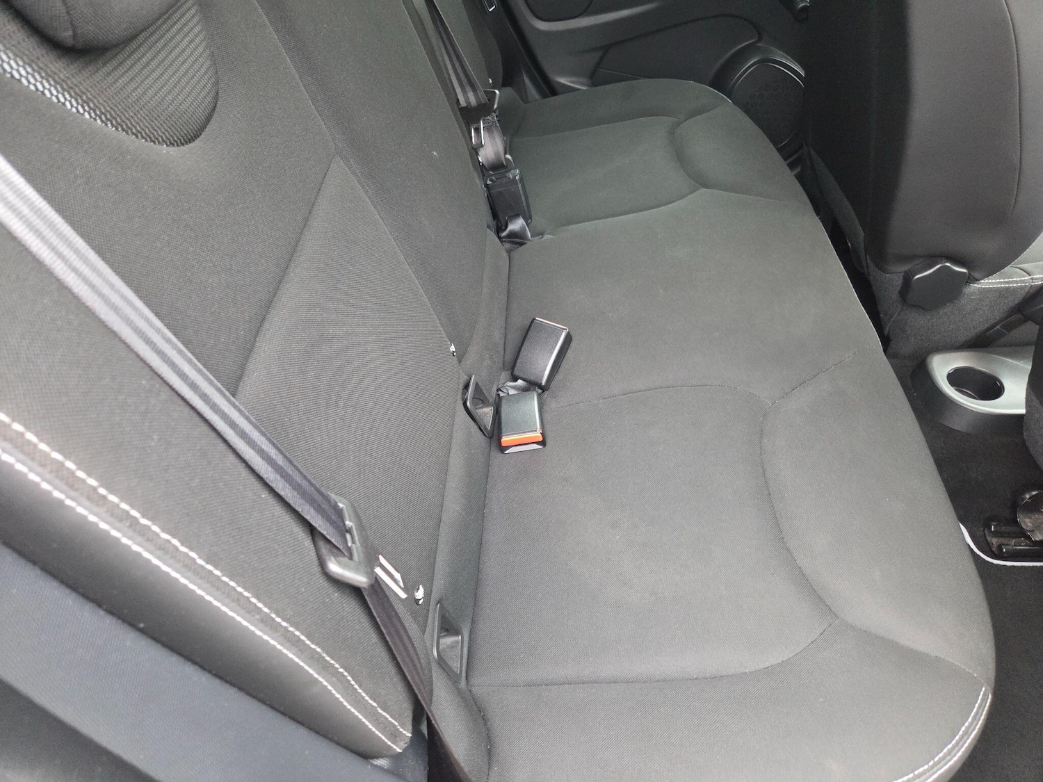 Used Renault Clio 2013 for sale - 76965237: Photo 11