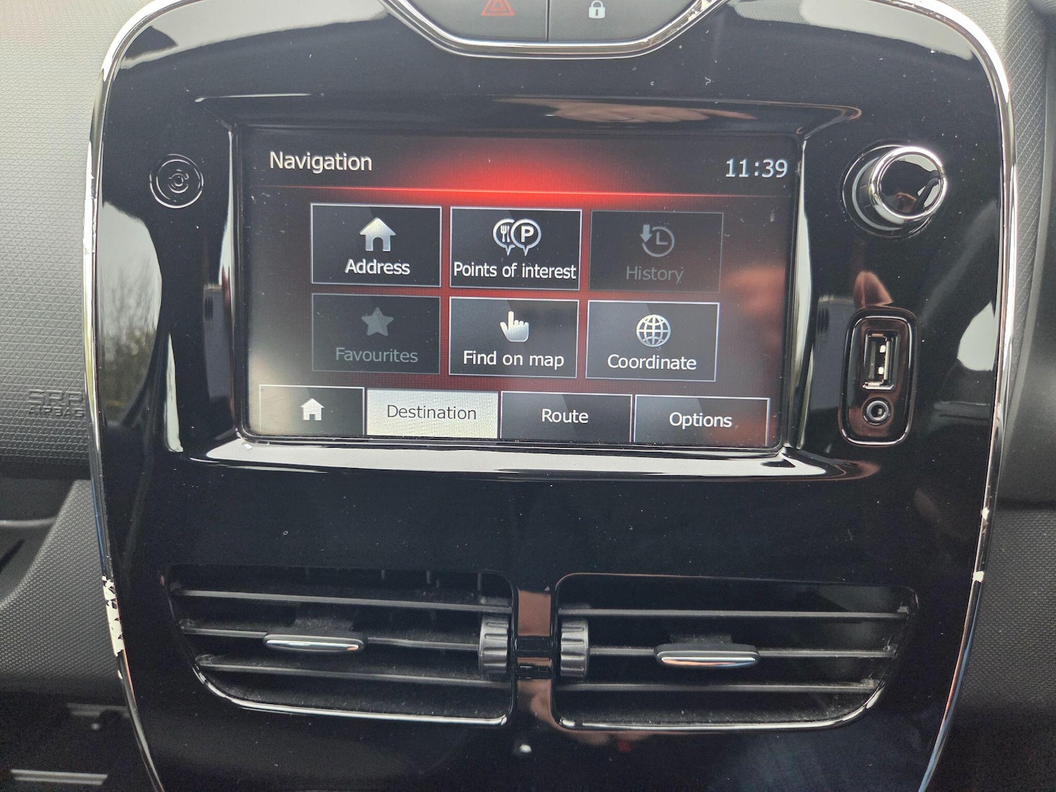 Used Renault Clio 2013 for sale - 76965237: Photo 20