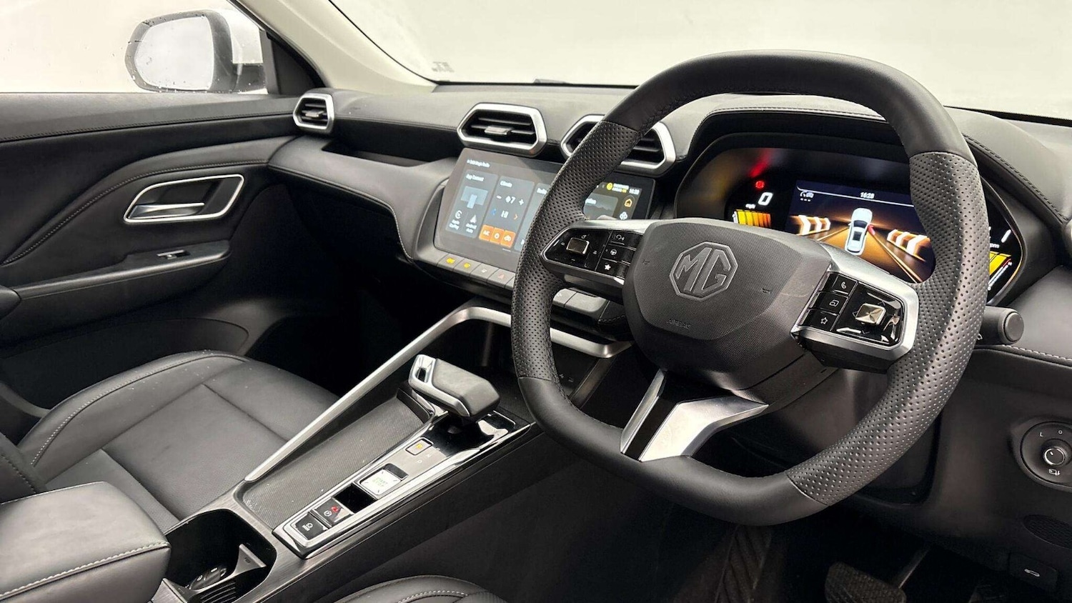 Used MG MG ZS 2025 for sale - 77122609: Photo 2