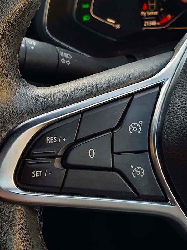 Used Renault Captur 2022 for sale - 74016923: Photo 33