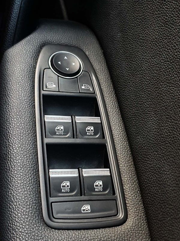 Used Renault Captur 2022 for sale - 74016923: Photo 41