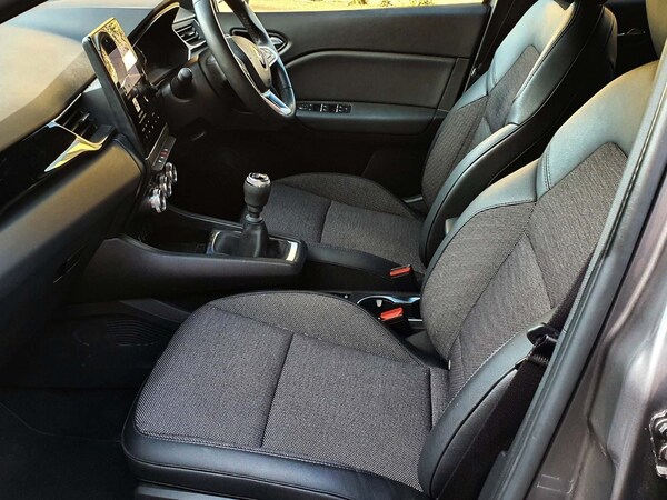 Used Renault Captur 2022 for sale - 74016923: Photo 8