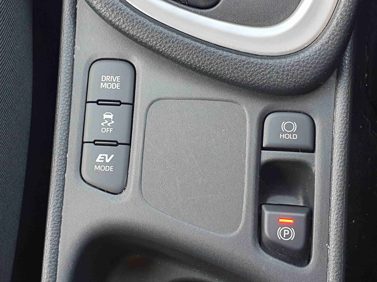 Used Toyota Yaris 2023 for sale - 77755594: Photo 25