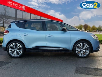 Used Renault Scenic 2017 for sale - 76817652: Photo