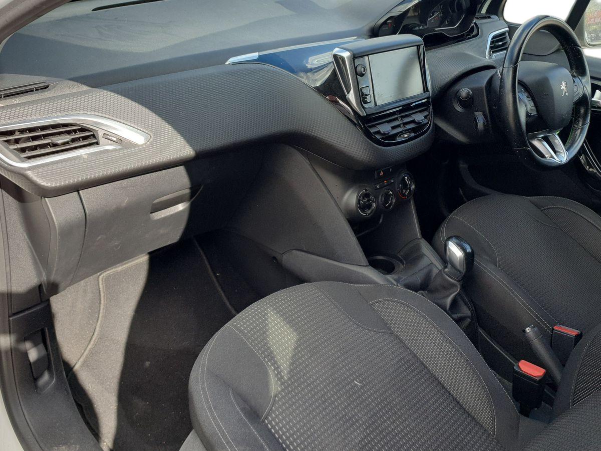 Used Peugeot 208 2017 for sale - 75943069: Photo 15