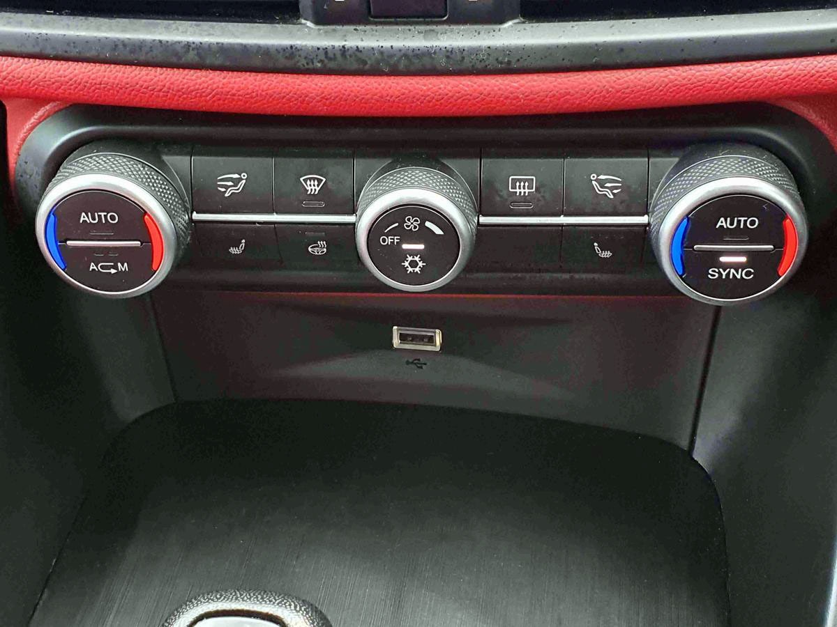 Used Alfa Romeo Giulia 2019 for sale - 76717400: Photo 26