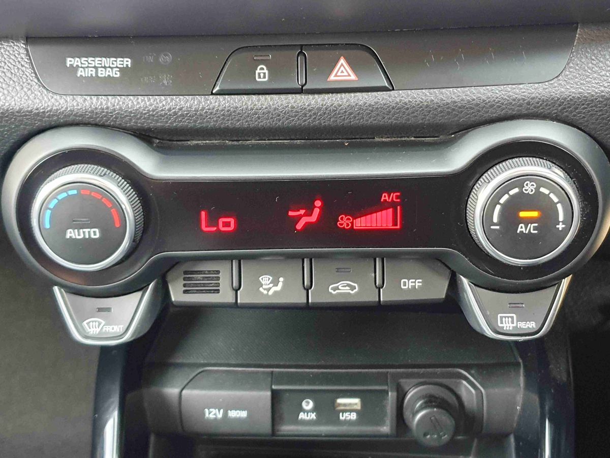 Used Kia Stonic 2019 for sale - 78172644: Photo 28