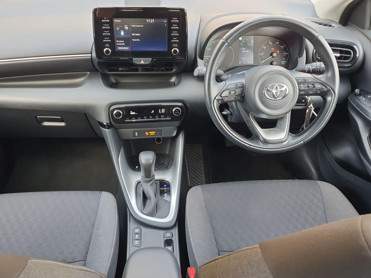 Used Toyota Yaris 2022 for sale - 76487402: Photo 11