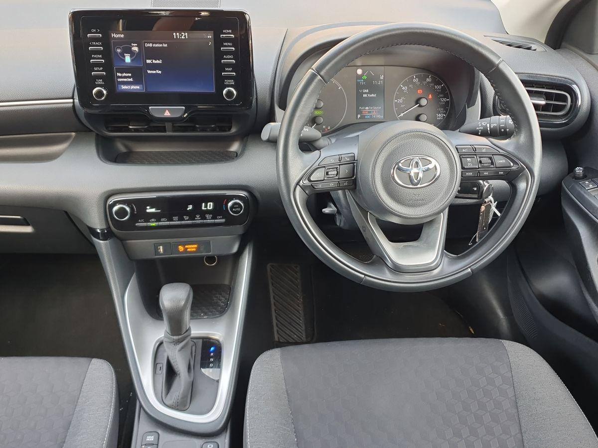 Used Toyota Yaris 2022 for sale - 76487402: Photo 12