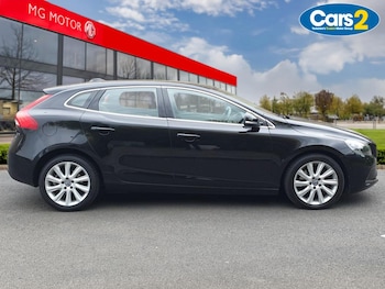 Used Volvo V40 2015 for sale - 78518673: Photo
