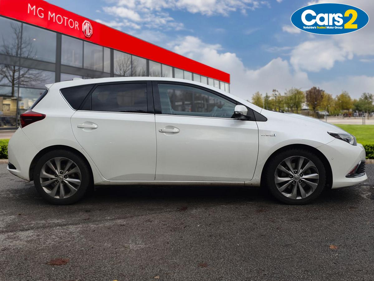Used Toyota Auris 2015 for sale - 76544512: Photo 2
