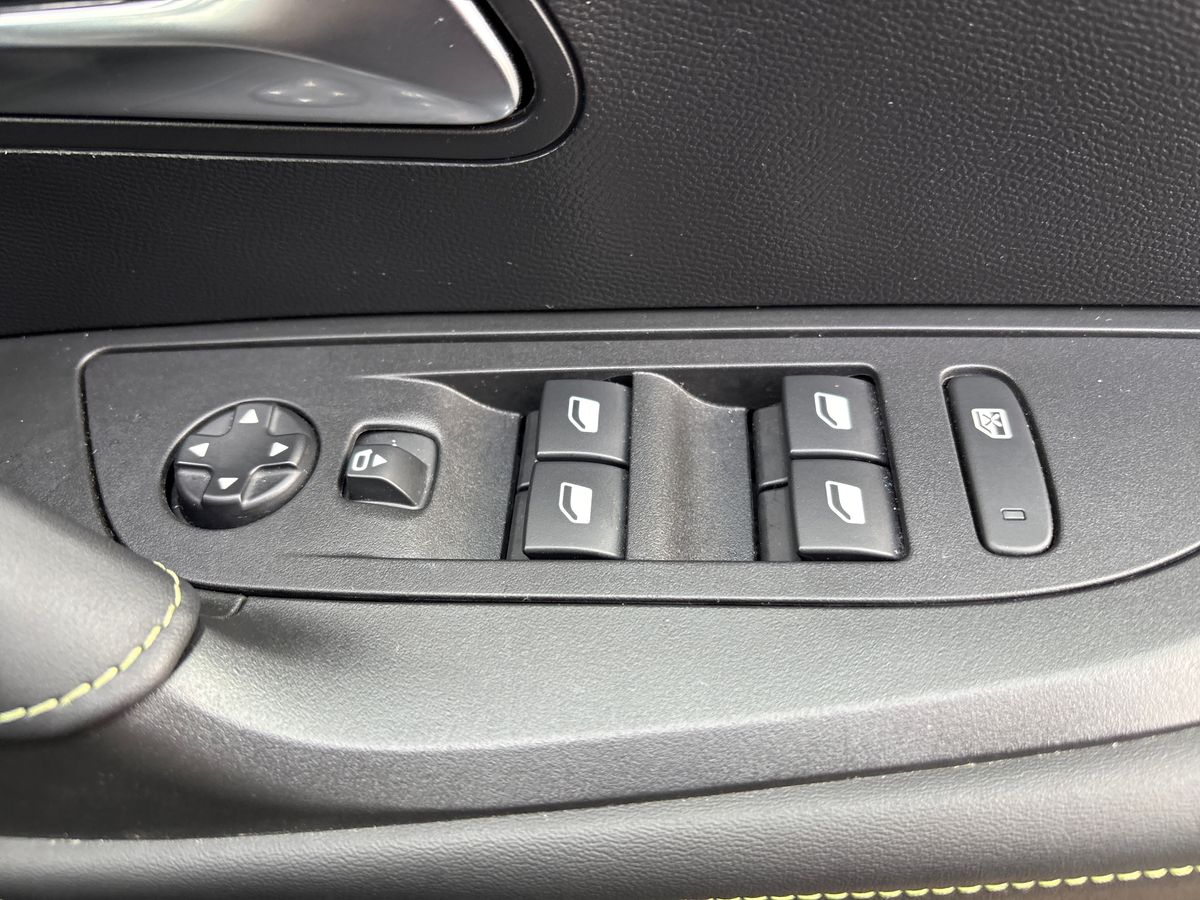 Used Peugeot 2008 2022 for sale - 76442036: Photo 21