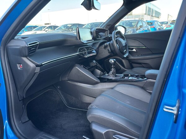 Used Peugeot 2008 2023 for sale - 76015135: Photo 17