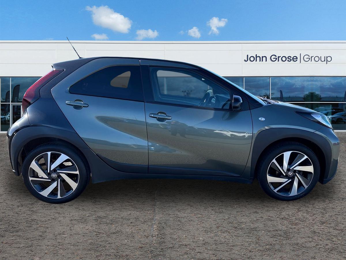 Used Toyota Aygo X 2023 for sale - 76112099: Photo 2