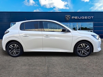 Used Peugeot 208 2023 for sale - 75943237: Photo