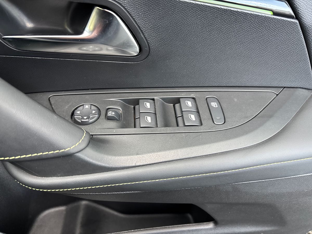 Used Peugeot 2008 2023 for sale - 76874539: Photo 21