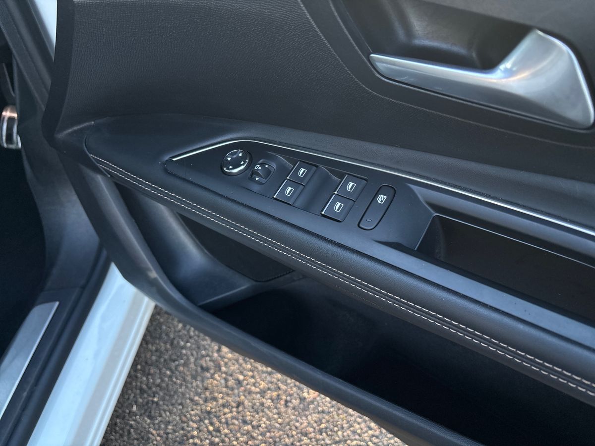 Used Peugeot 3008 2022 for sale - 77193533: Photo 21