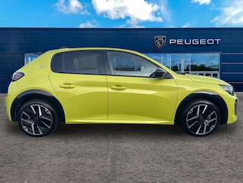 Used Peugeot 208 2024 for sale - 76942920: Photo