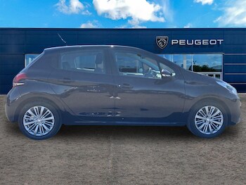 Used Peugeot 208 2019 for sale - 78263430: Photo