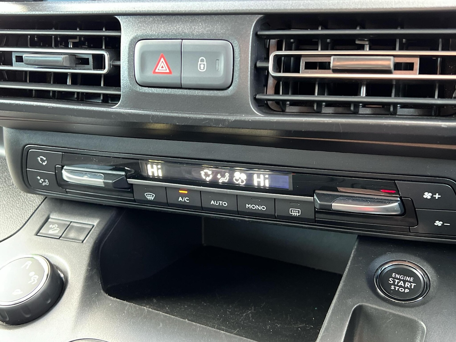 Used Peugeot Rifter 2023 for sale - 76675746: Photo 24