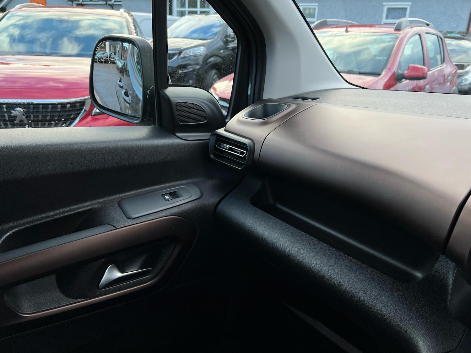 Used Peugeot Rifter 2023 for sale - 76675746: Photo 25