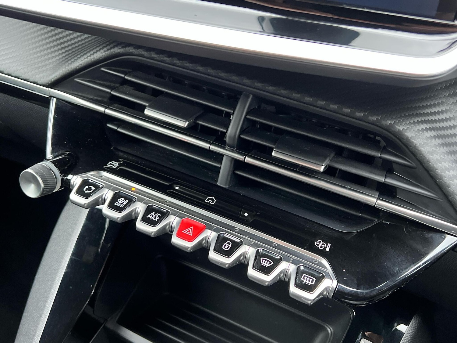 Used Peugeot 2008 2023 for sale - 77639152: Photo 22