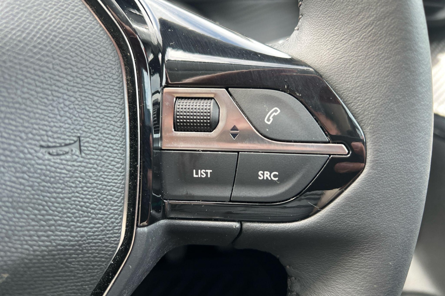 Used Peugeot 208 2021 for sale - 76681349: Photo 25