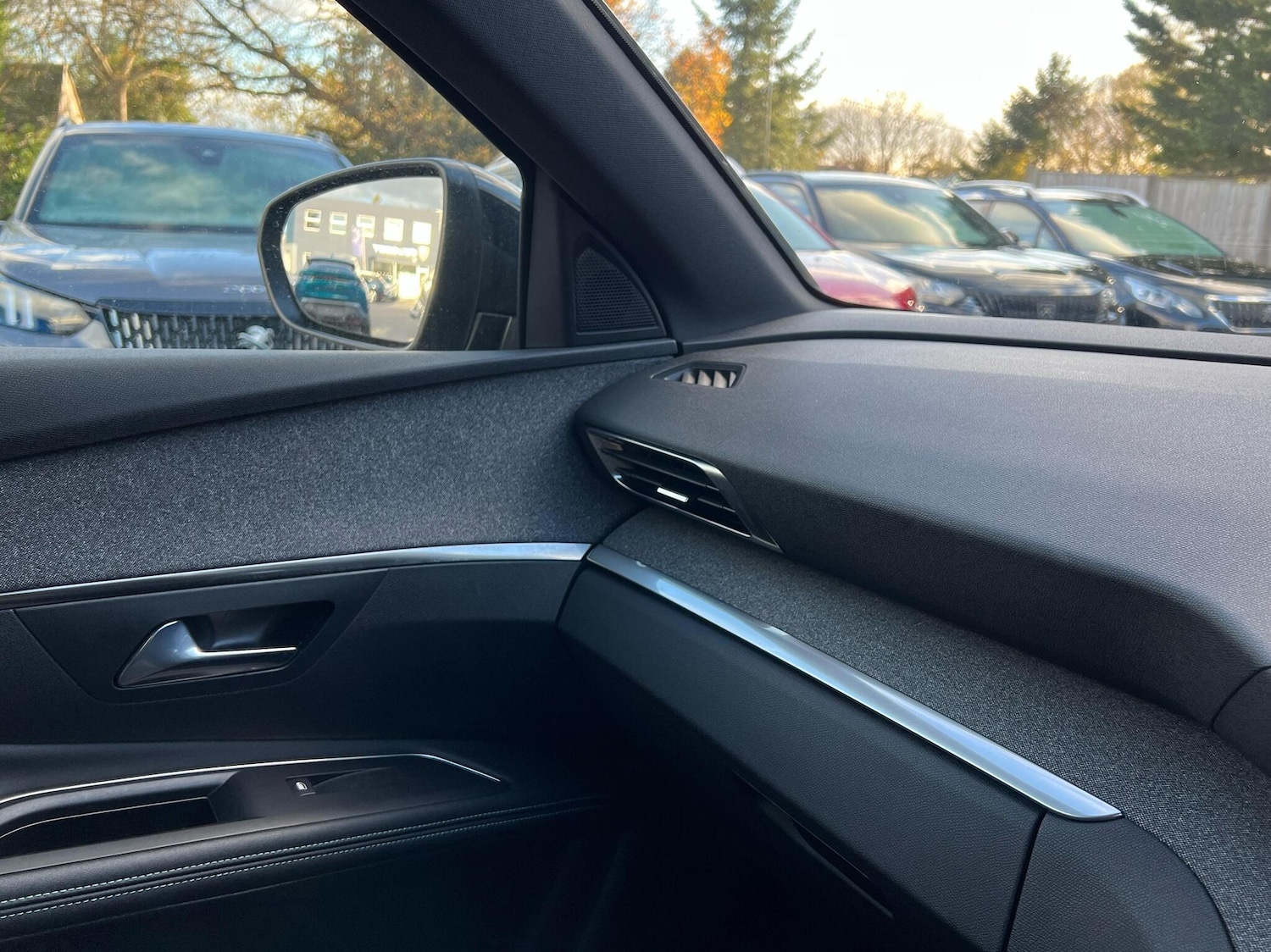 Used Peugeot 3008 2024 for sale - 76678621: Photo 25