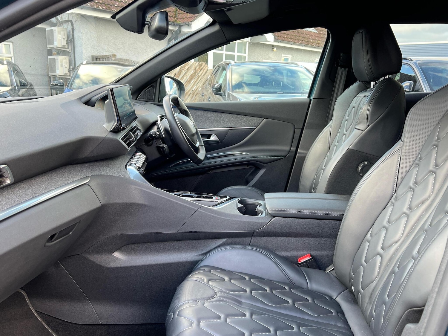 Used Peugeot 3008 2024 for sale - 76678621: Photo 9