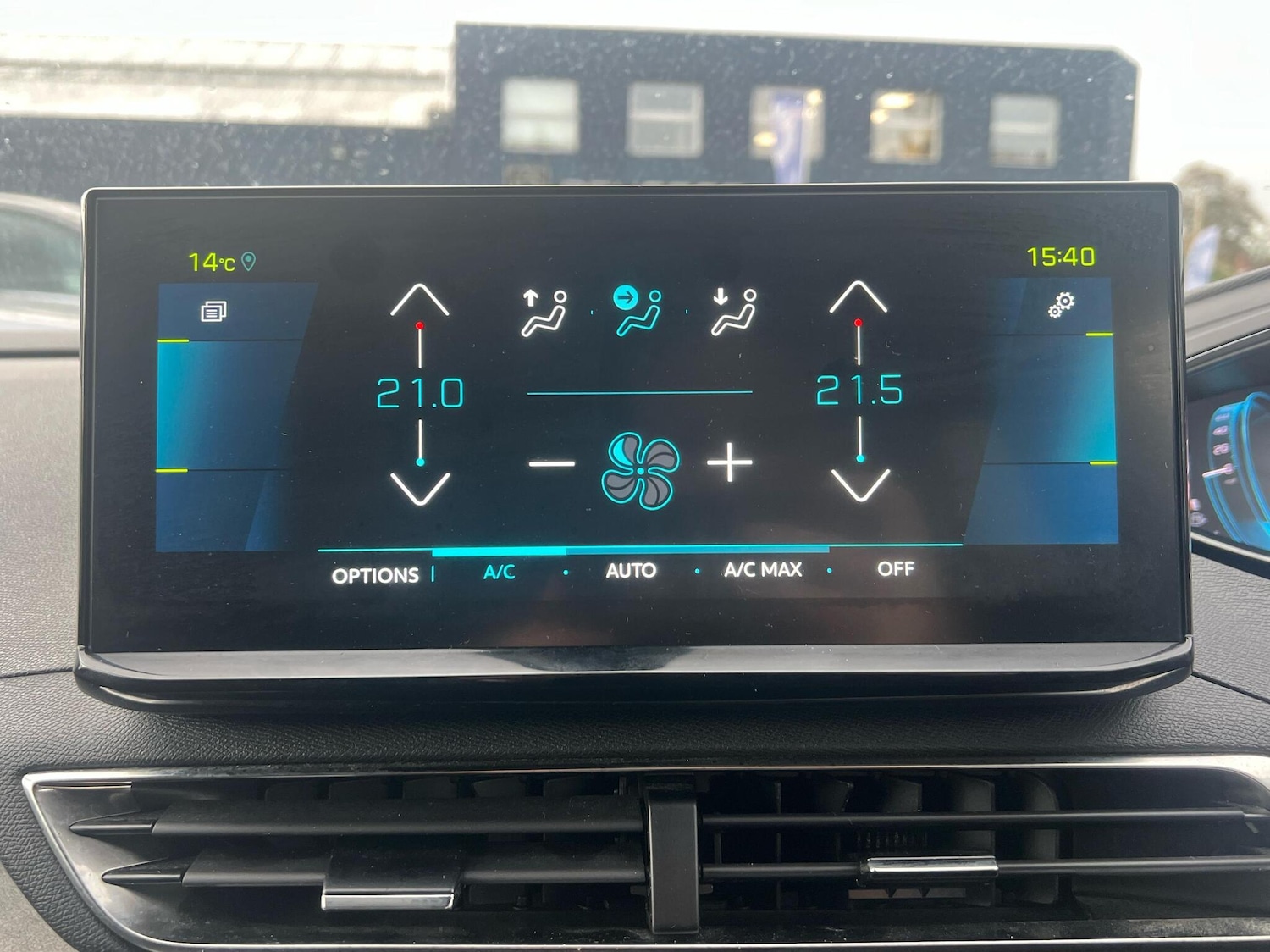 Used Peugeot 3008 2024 for sale - 76678809: Photo 14