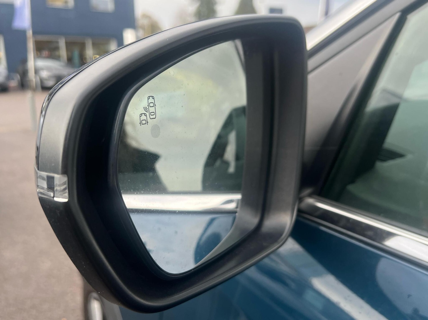 Used Peugeot 3008 2024 for sale - 76678809: Photo 25