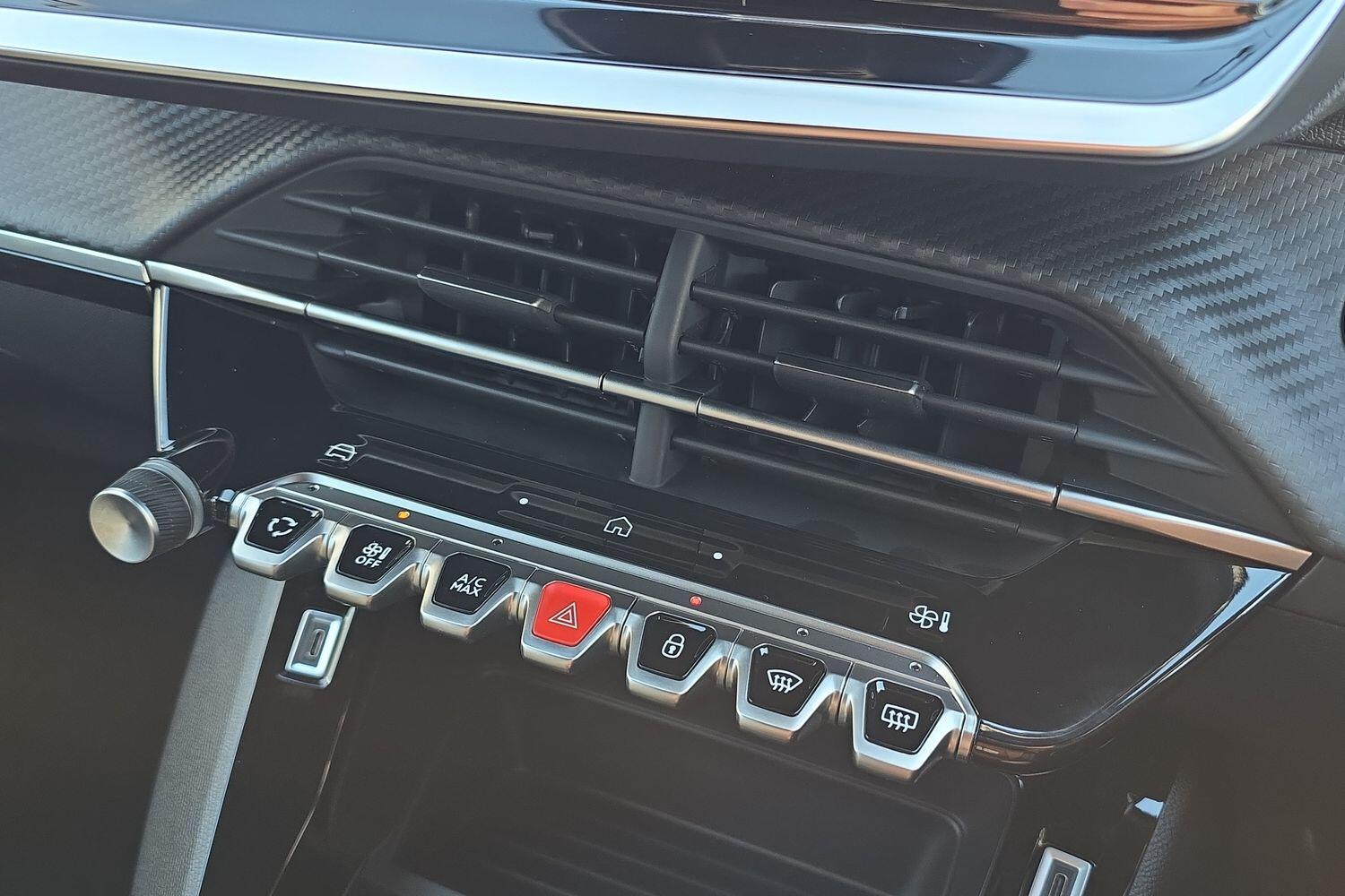 Used Peugeot 2008 2026 for sale - 77649645: Photo 24