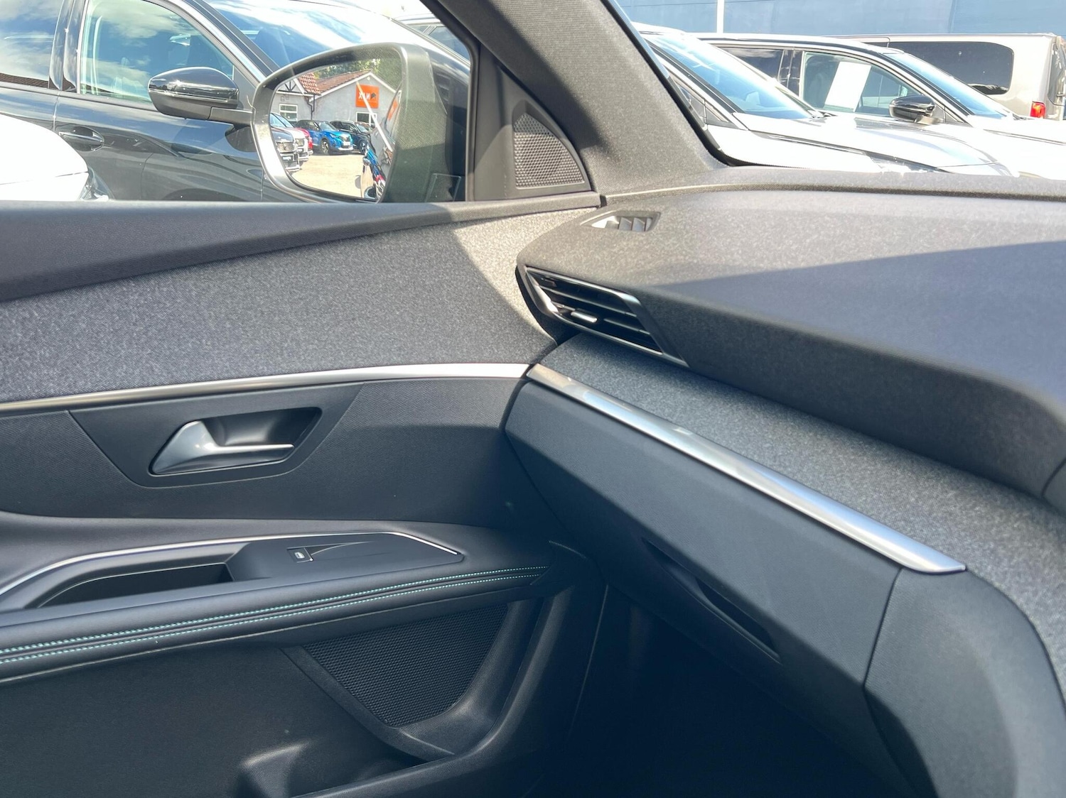 Used Peugeot 3008 2025 for sale - 76678012: Photo 25