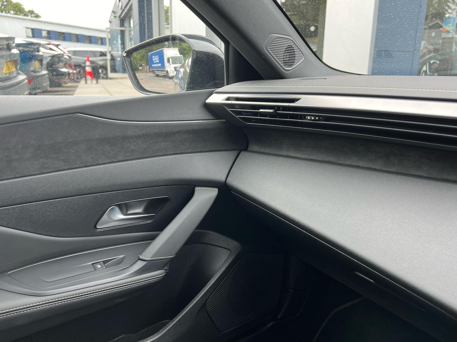 Used Peugeot 408 2023 for sale - 76675836: Photo 24