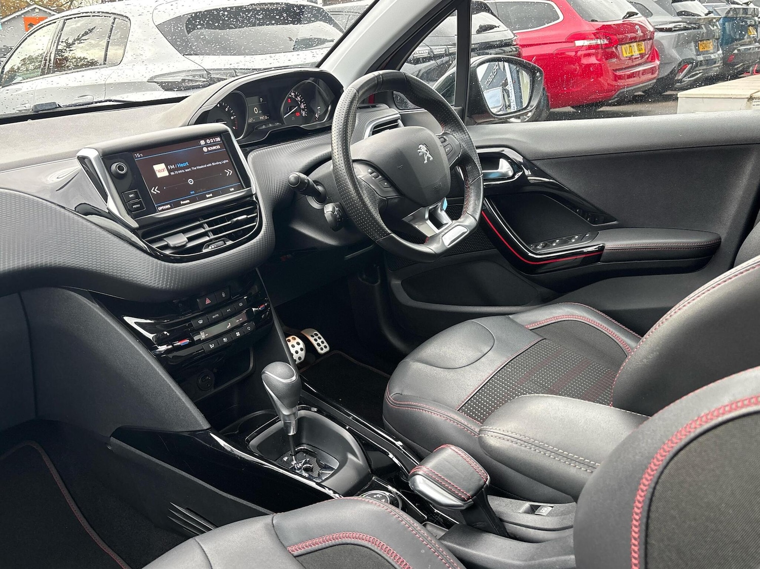 Used Peugeot 2008 2017 for sale - 76673405: Photo 5