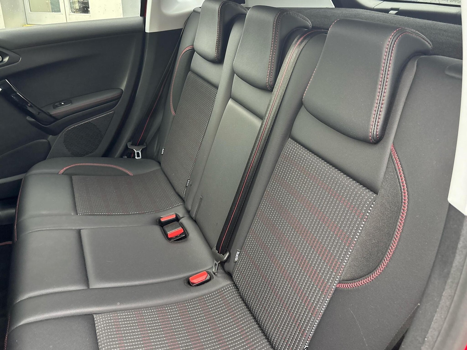 Used Peugeot 2008 2017 for sale - 76673405: Photo 9