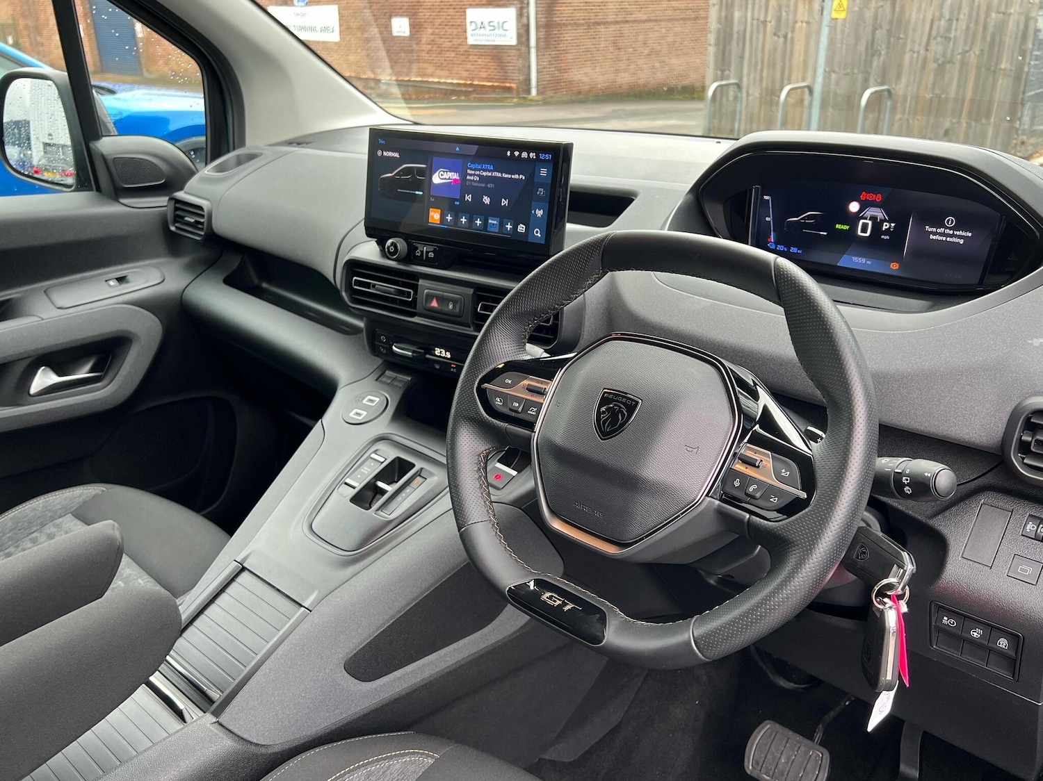 Used Peugeot Rifter 2024 for sale - 76677023: Photo 10