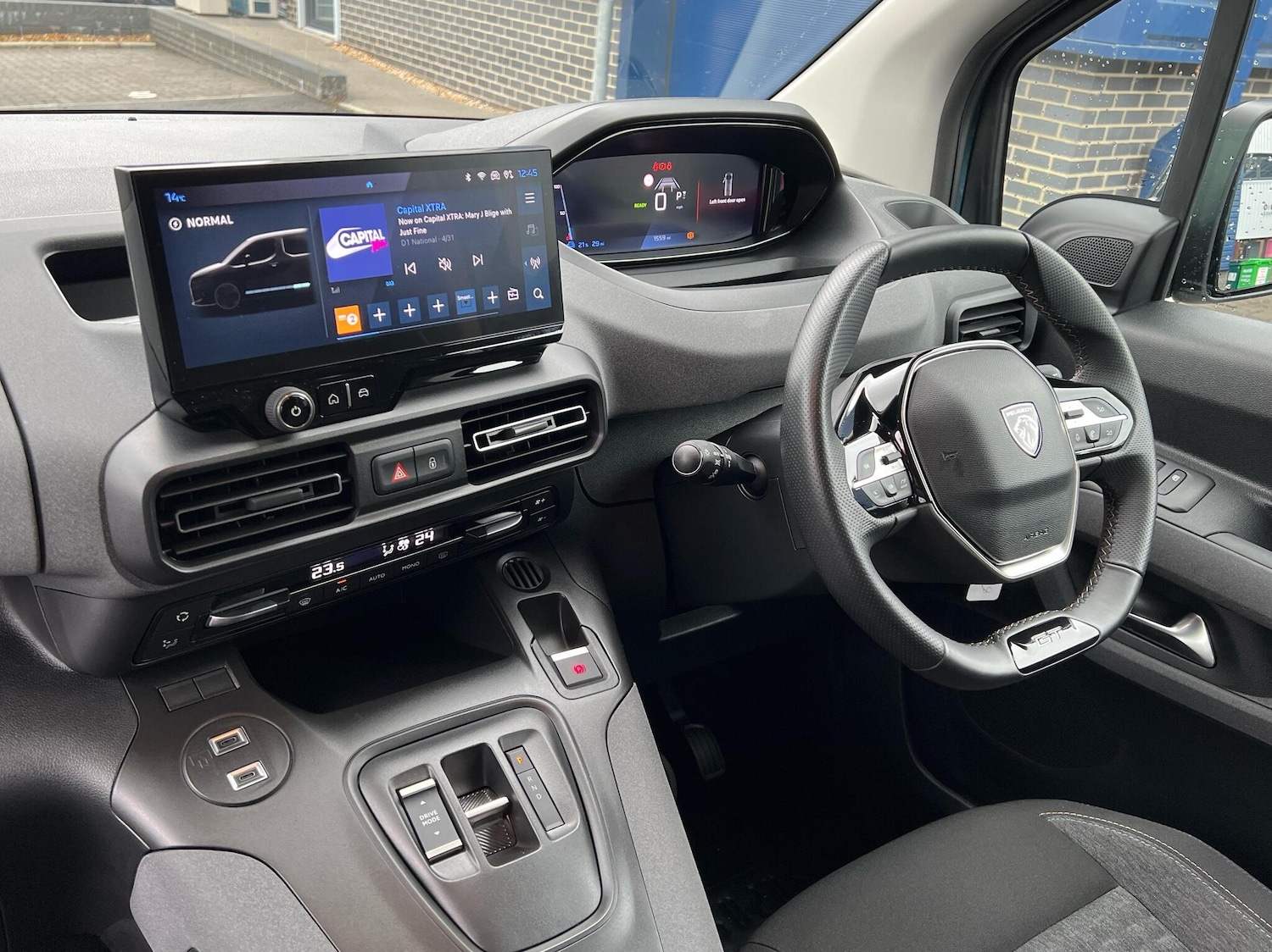 Used Peugeot Rifter 2024 for sale - 76677023: Photo 5