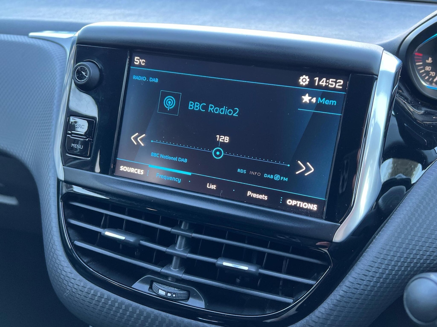 Used Peugeot 2008 2019 for sale - 76673598: Photo 14