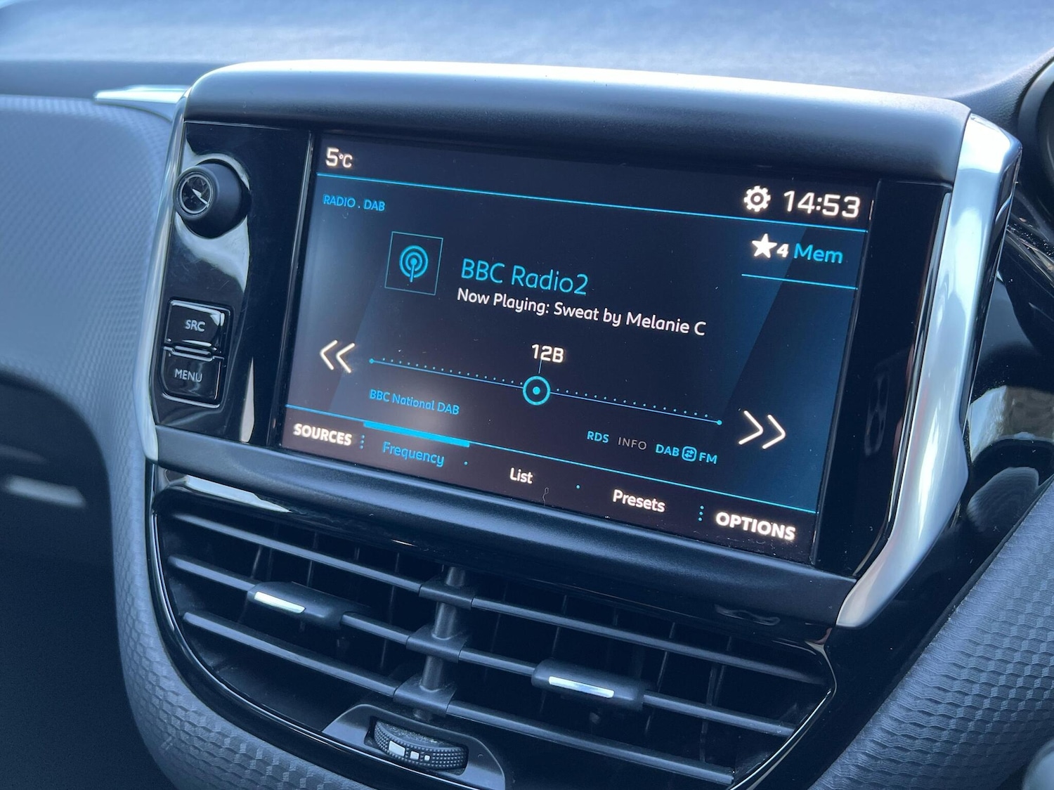 Used Peugeot 2008 2019 for sale - 76673598: Photo 15