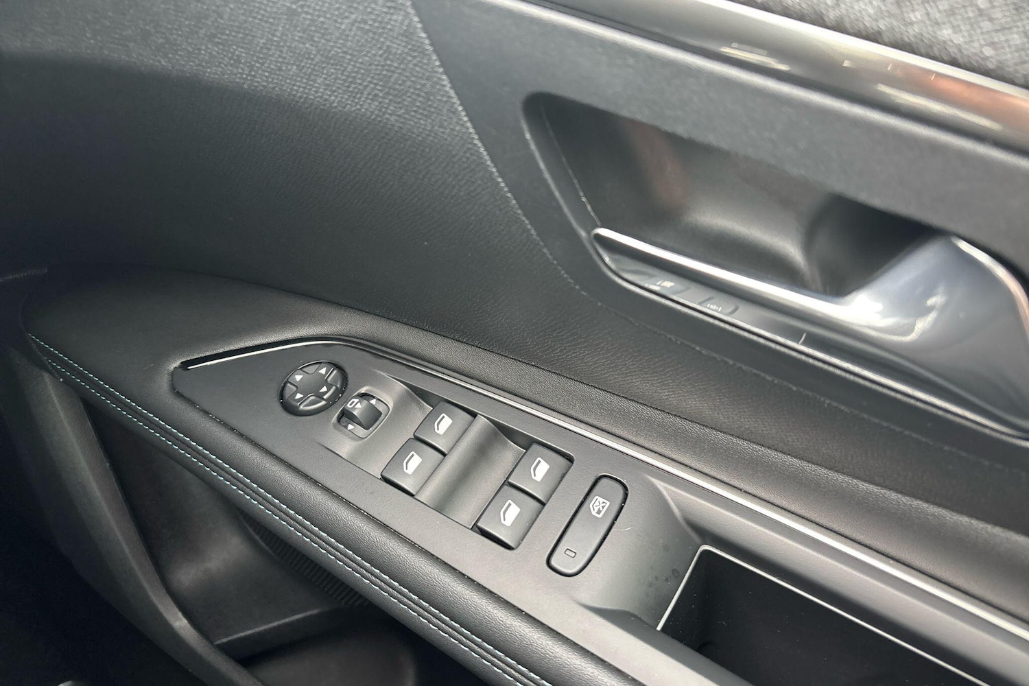 Used Peugeot 3008 2022 for sale - 76675348: Photo 16