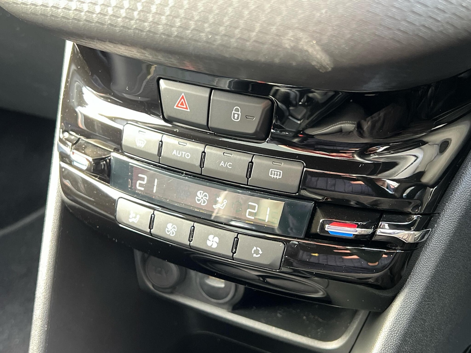 Used Peugeot 2008 2019 for sale - 76673402: Photo 21