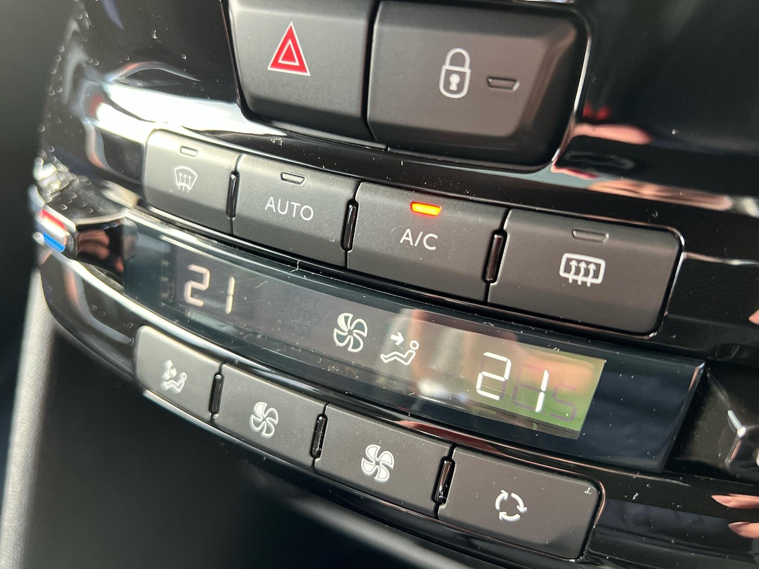 Used Peugeot 2008 2019 for sale - 76673402: Photo 22