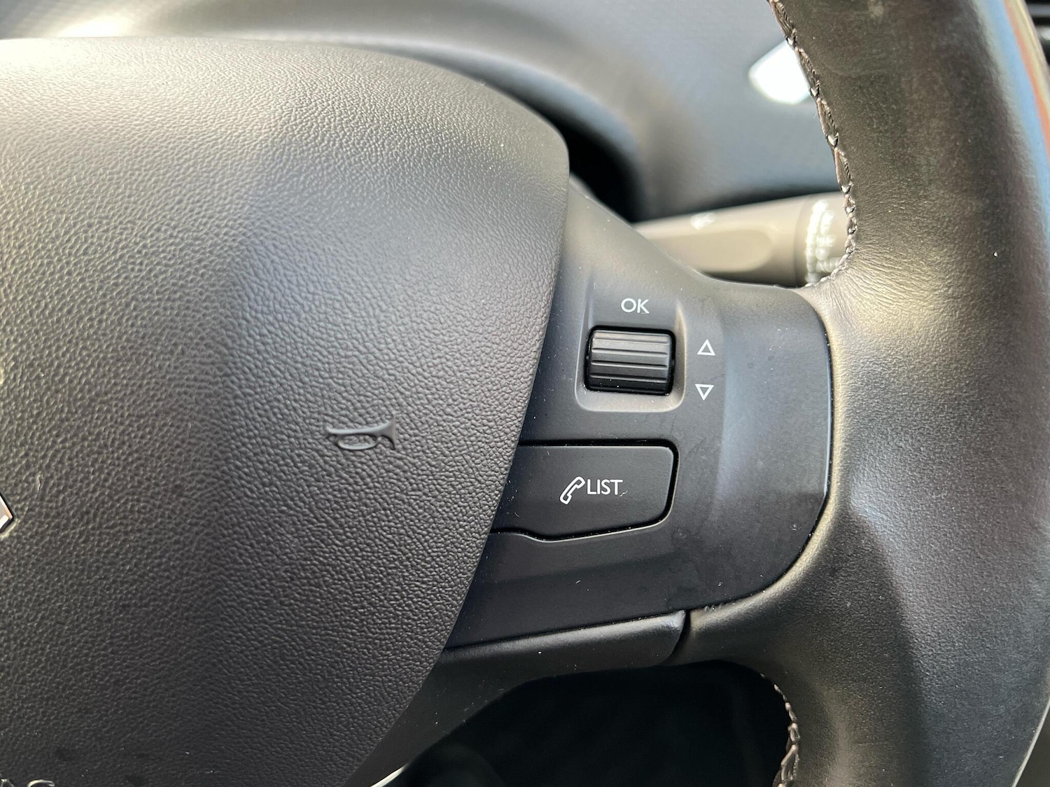 Used Peugeot 2008 2019 for sale - 76673402: Photo 25