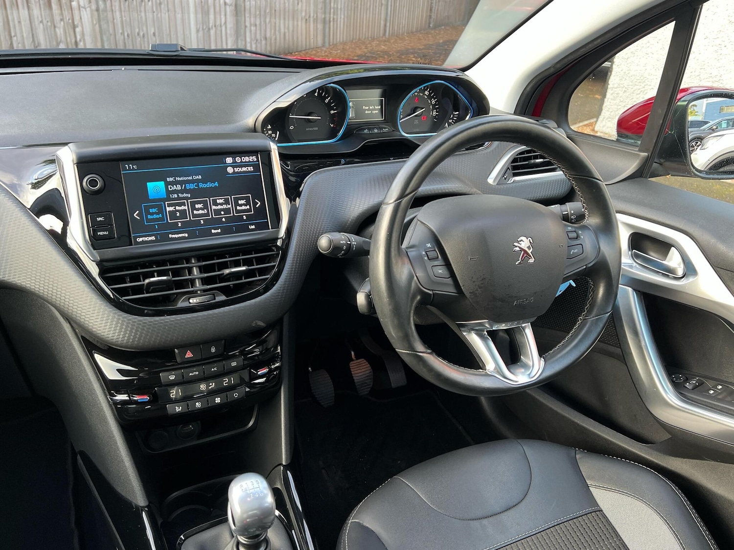 Used Peugeot 2008 2019 for sale - 76673402: Photo 7
